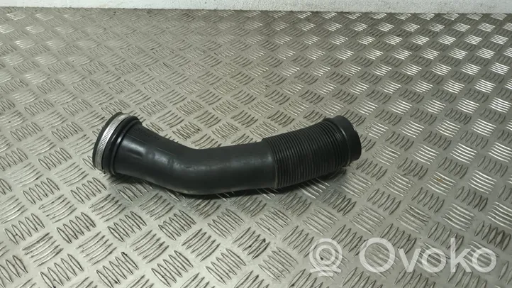 Audi A4 S4 B5 8D Air intake hose/pipe 058129627E