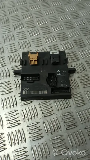 Audi A4 S4 B6 8E 8H Module confort 8E0907279E