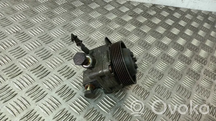 Alfa Romeo 166 Ohjaustehostimen pumppu 0005888