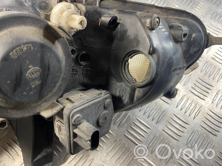 Opel Omega B1 Lampa przednia 084421115R