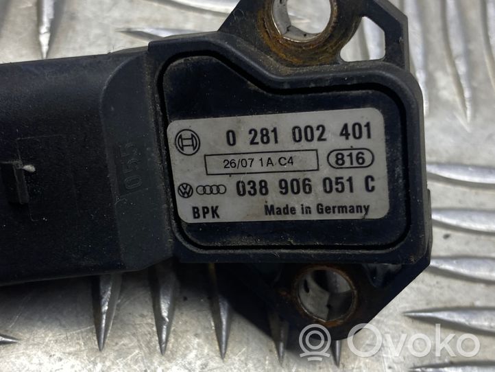 Audi A4 S4 B6 8E 8H Capteur de pression des gaz d'échappement 038906051C