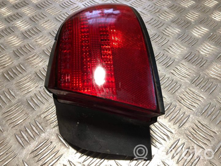 Ford Contour Lampa tylna F73X13440A