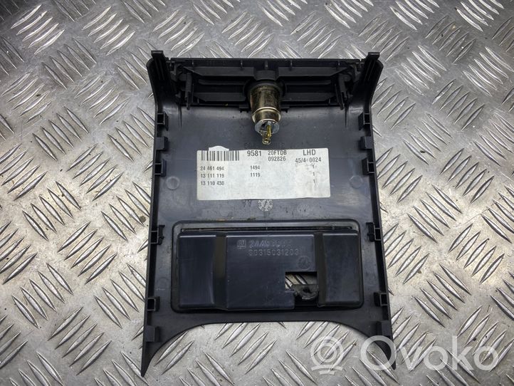 Opel Signum Panel popielniczki tylnej tunelu środkowego 24461494