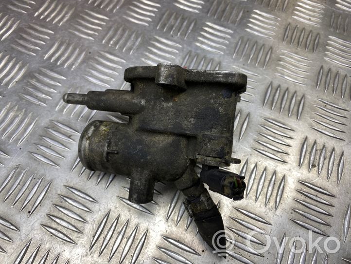 Mercedes-Benz E W210 Termostaatin kotelo 6112030108