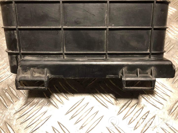 Volkswagen PASSAT B6 Battery tray heat shield 1K0919636B