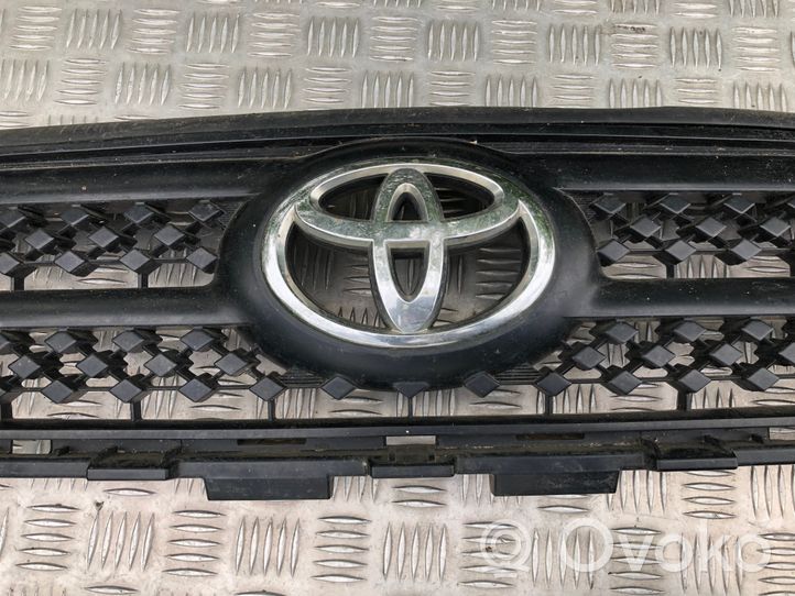 Toyota RAV 4 (XA30) Etupuskurin ylempi jäähdytinsäleikkö 5310142150