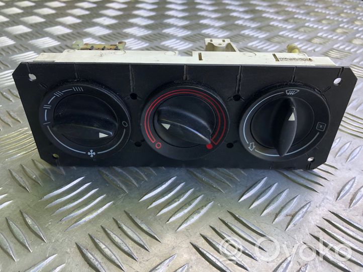 Audi A4 S4 B5 8D Climate control unit 893959511