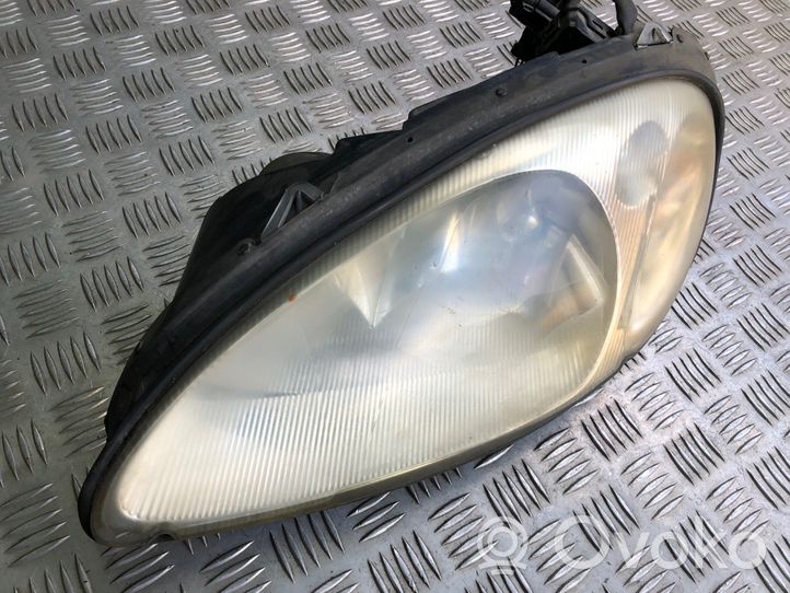 Chrysler PT Cruiser Lampa przednia 05288981