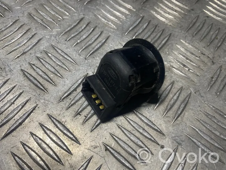 Ford Fiesta Bouton de commutateur rétroviseur latéral 93BG17B676BA