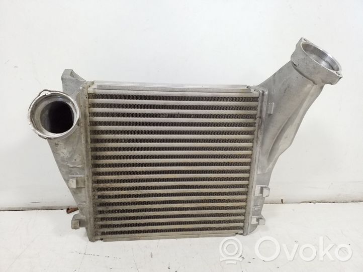 Porsche Cayenne (92A) Chłodnica powietrza doładowującego / Intercooler 