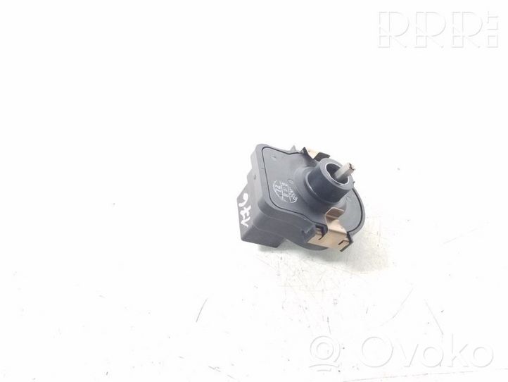 Lexus LS 460 - 600H Aizmugurē balstiekārtas augstuma sensors 8924130040