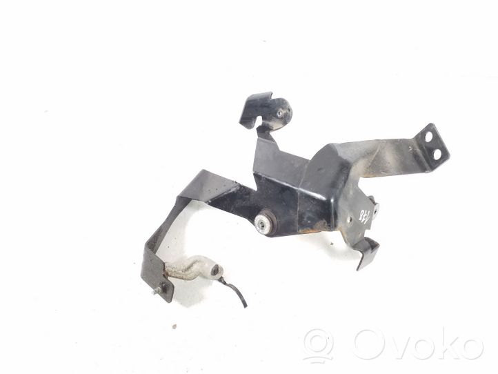 Infiniti Q70 Y51 Power steering pump mounting bracket 491903WG0A