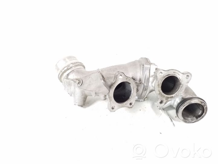 Mercedes-Benz SLK R172 Turboahtimen ilmanoton letku A6510906280