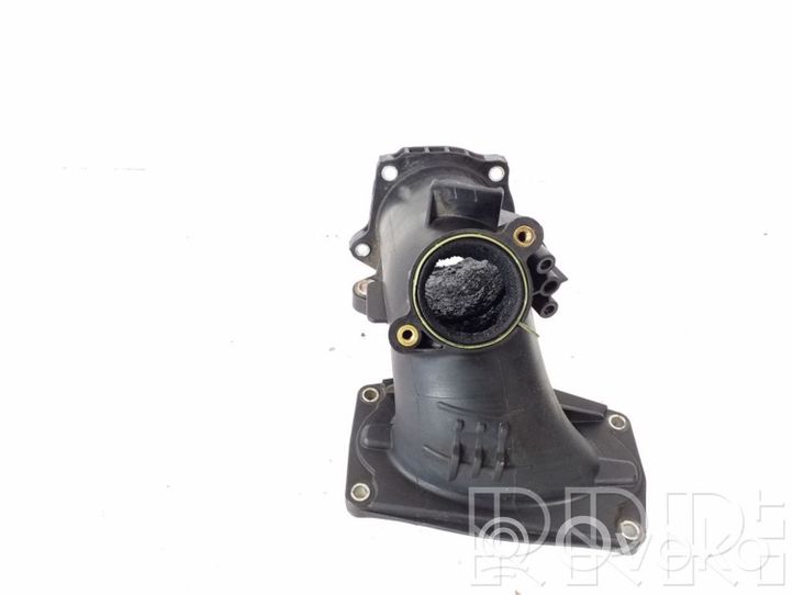 Mercedes-Benz E C207 W207 Parte del condotto di aspirazione dell'aria A6510900028