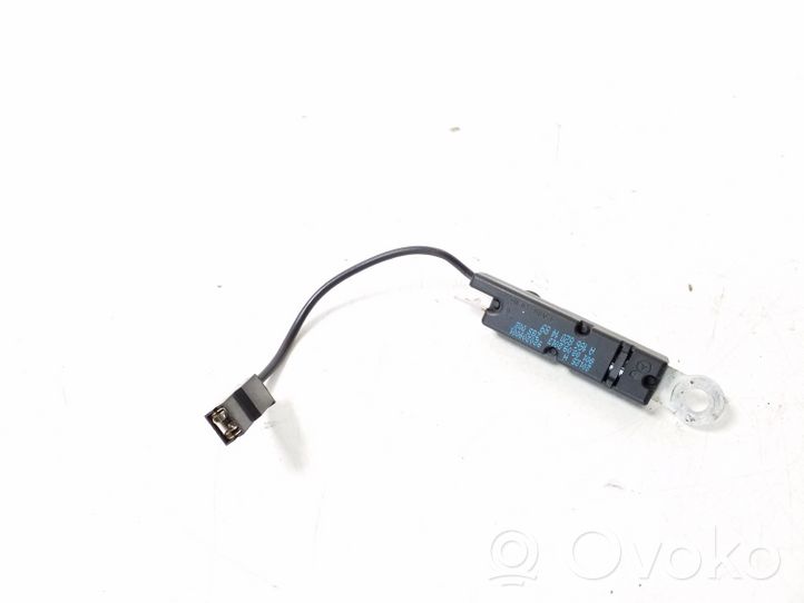 Mercedes-Benz SLK R172 Amplificateur d'antenne A1668201489