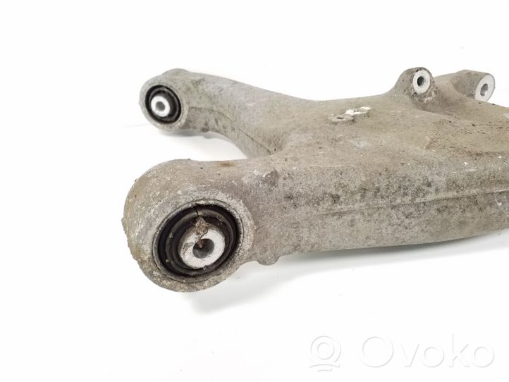 Audi A6 C7 Triangle bras de suspension supérieur arrière 8R0505312F