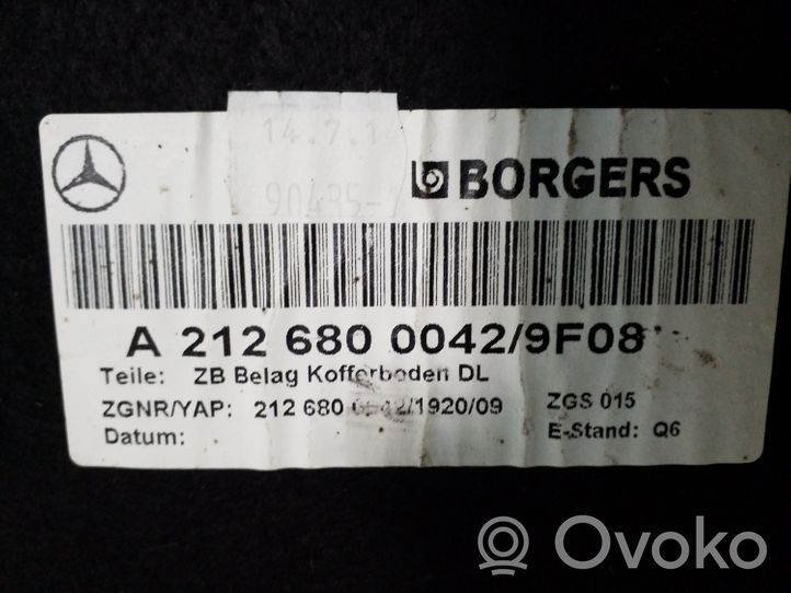 Mercedes-Benz E W212 Tavaratilan kaukalon tekstiilikansi A2126800042