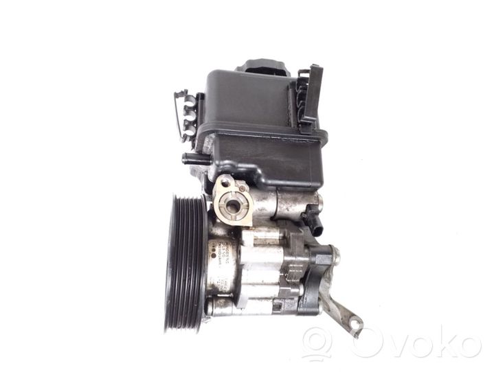 Mercedes-Benz SLK R172 Power steering pump A0064664701