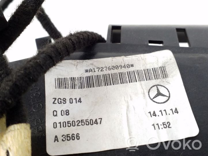 Mercedes-Benz SLK R172 Zamek drzwi przednich A2047203735