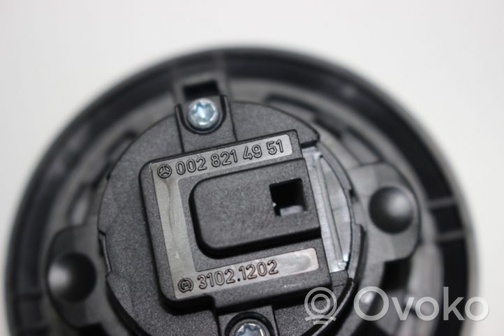 Mercedes-Benz E C207 W207 Przełącznik / Przycisk otwierania klapy bagażnika A0028214951