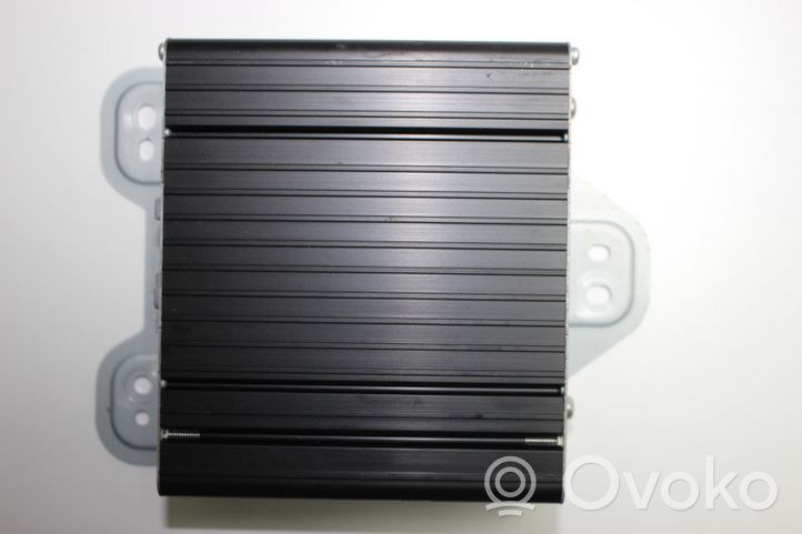 Mercedes-Benz GL X164 Amplificatore A2049820020