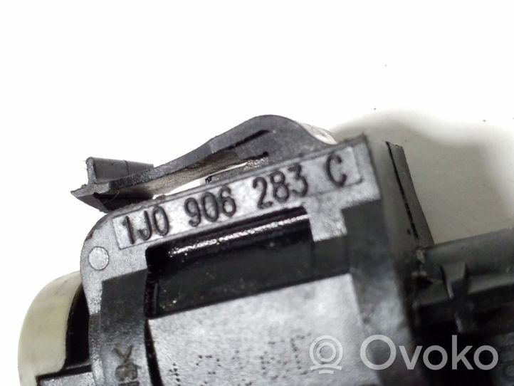 Audi A8 S8 D3 4E Solenoidinis vožtuvas 1J0906283C