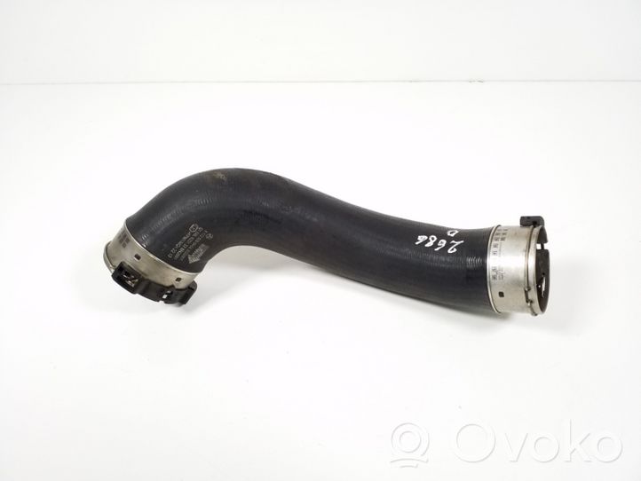 Mercedes-Benz SLK R172 Tube d'admission de tuyau de refroidisseur intermédiaire A1725280482