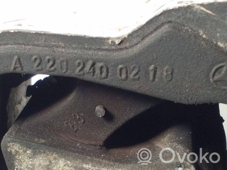 Mercedes-Benz CLS C219 Gearbox mount A2202400218