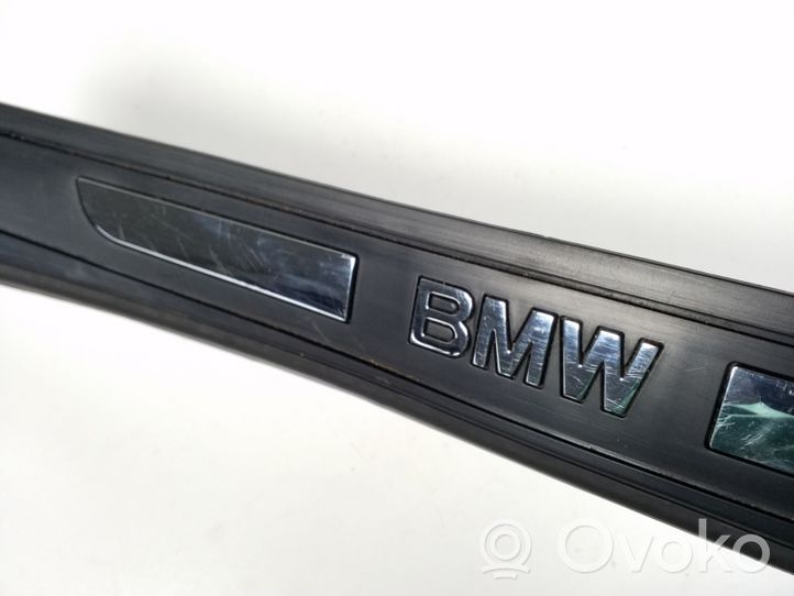 BMW 7 E65 E66 Garniture de marche-pieds arrière 7051874