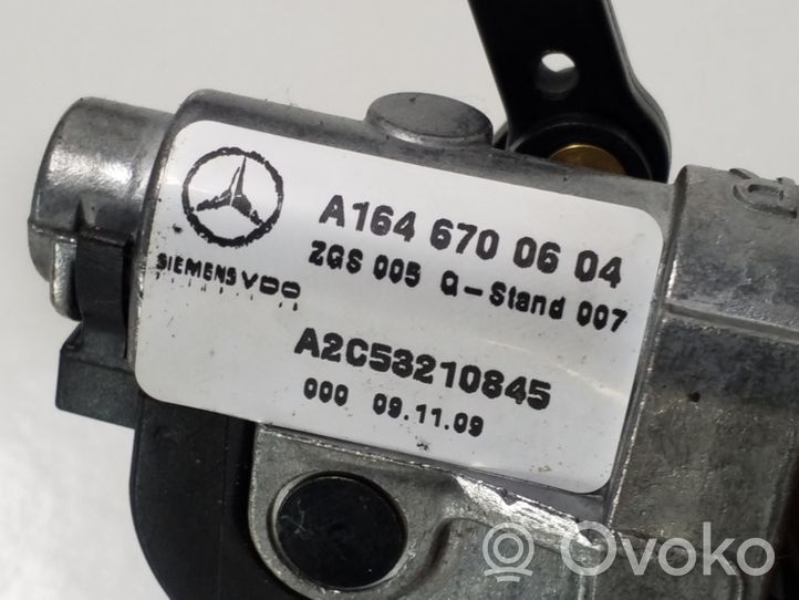 Mercedes-Benz GL X164 Motorino deflettore/vetro A1646700604