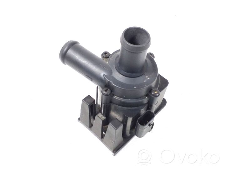 Audi A5 8T 8F Pompe à eau de liquide de refroidissement 