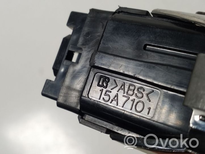 Toyota Prius (XW20) Moottorin start-stop-painike/kytkin 15A7101