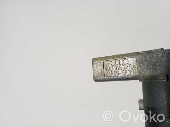 Audi A8 S8 D2 4D Parking PDC sensor 4B0919275A