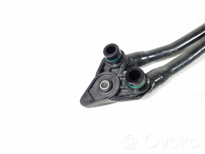 BMW 7 F01 F02 F03 F04 Tubo flessibile del radiatore dell’olio del cambio 7808084