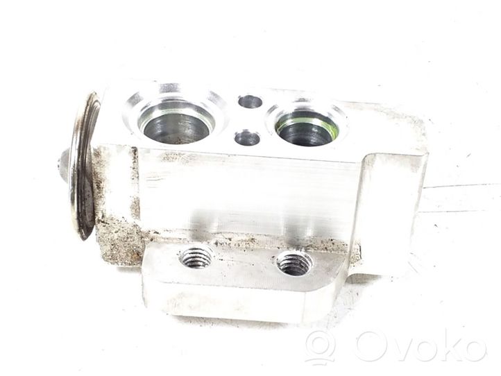 Audi A8 S8 D4 4H Air conditioning (A/C) expansion valve 