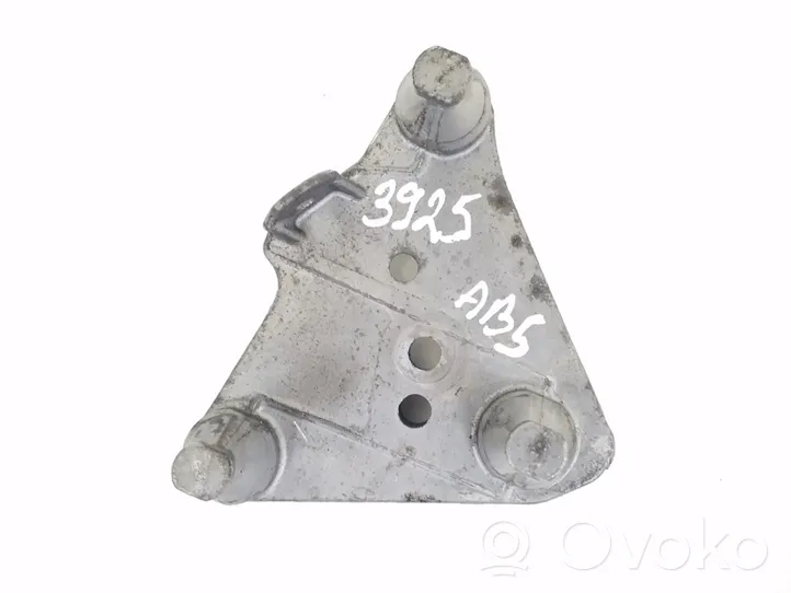 Mercedes-Benz C W204 ABS-pumpun kiinnike A2044300010