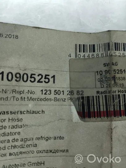 Mercedes-Benz W123 Tubo flessibile del liquido di raffreddamento del motore 1235012682