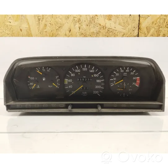 Mercedes-Benz 190 W201 Speedometer (instrument cluster) 2015431723