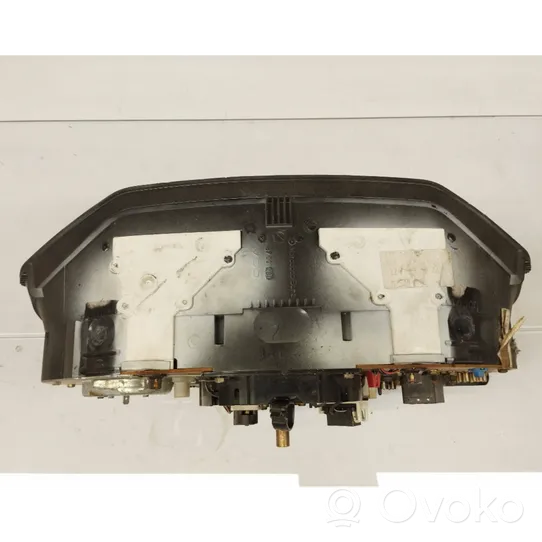 Mercedes-Benz E W124 Tachimetro (quadro strumenti) 1245439822