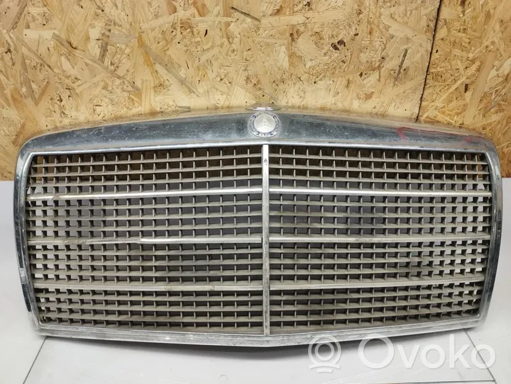 Mercedes-Benz S W116 Griglia anteriore 1168880023