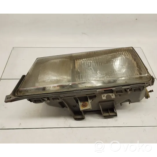 Mercedes-Benz 190 W201 Lampa przednia 2018200161