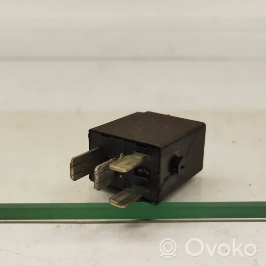 Mercedes-Benz C W203 Other relay 0025421119