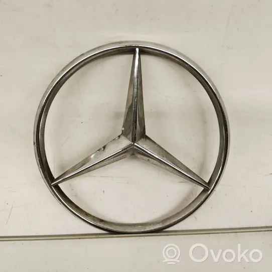 Mercedes-Benz E W124 Mostrina con logo/emblema della casa automobilistica 1247480058