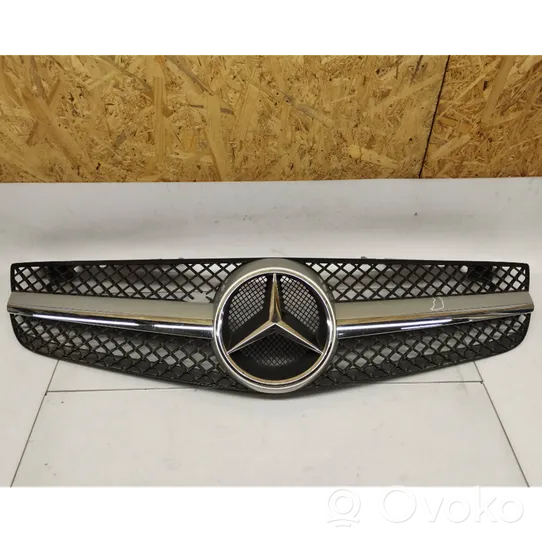 Mercedes-Benz SL R230 Grille de calandre avant 2308802283