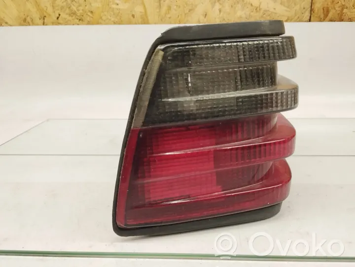 Mercedes-Benz E W124 Lampa tylna 1248200164