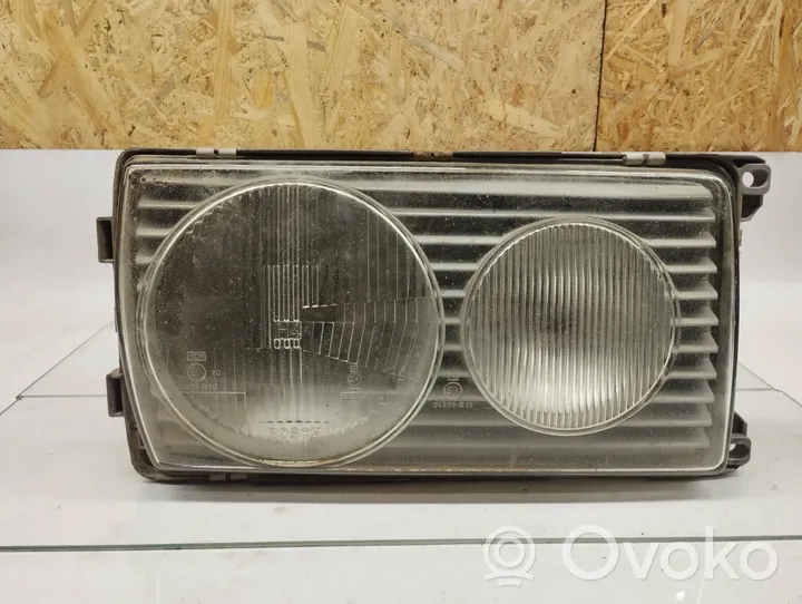 Mercedes-Benz 200 300 W123 Lampa przednia 1238202661