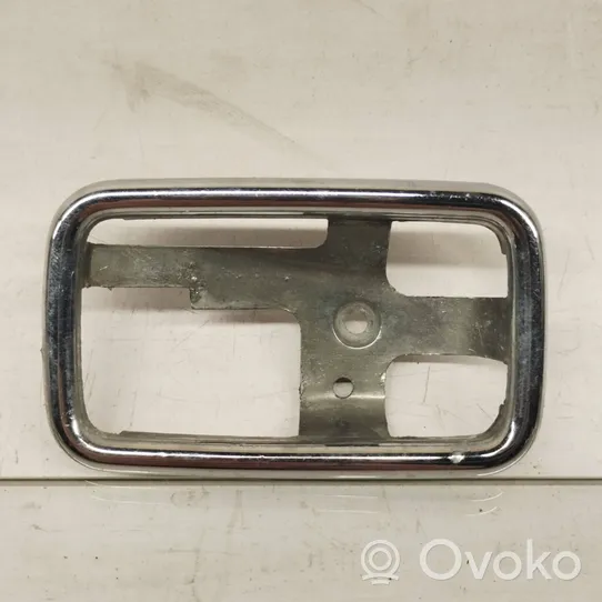 Mercedes-Benz COMPAKT W115 Osłona klamki drzwi tylnych 1087660511