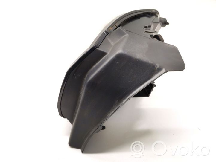 Peugeot 208 Lampa tylna 9823216880