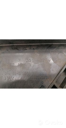 BMW 2 F45 Coperchio/tappo della scatola vassoio della batteria 7351482