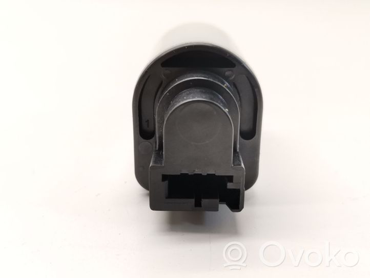 Peugeot 208 Interruptor sensor del pedal de freno 9813503180